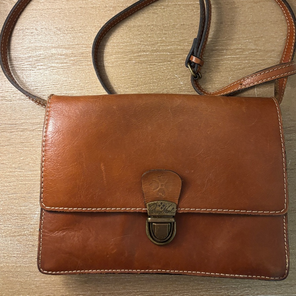 Patricia Nash Lanza Leather Crossbody